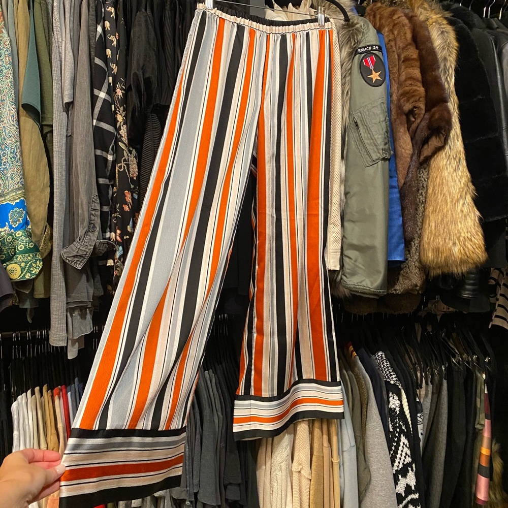 Womens H&M 6 pajama pants stripe orange black and white elastic waist